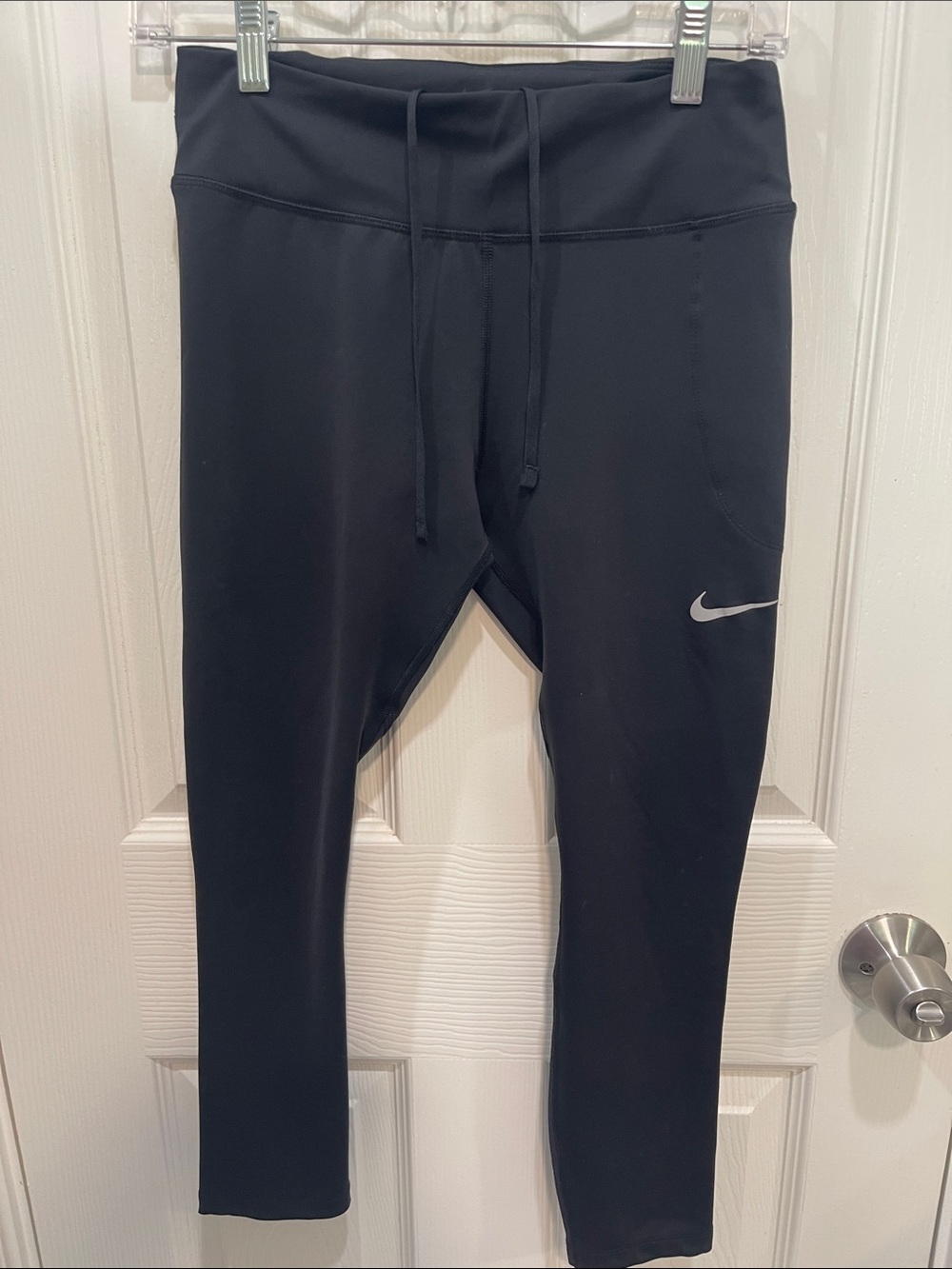 Nike Black women size M Athletic Leggings with Drawstring